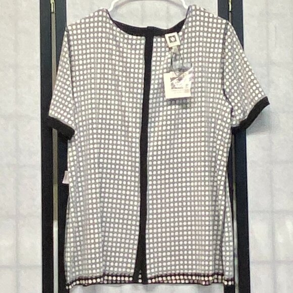 Anne Klein Short Sleeve Collarless Button Back Polka Dot Shirt Black White 0 NWT - Picture 6 of 11